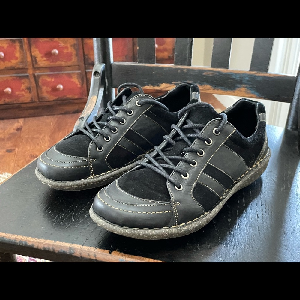 *SOLD* Born Black suede shoes